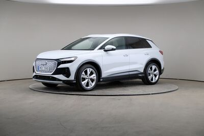 AUDI Q4
