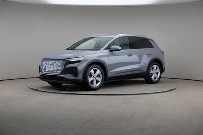 AUDI Q4