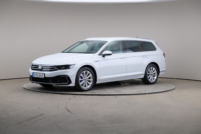 VOLKSWAGEN Passat VOLKSWAGEN Passat